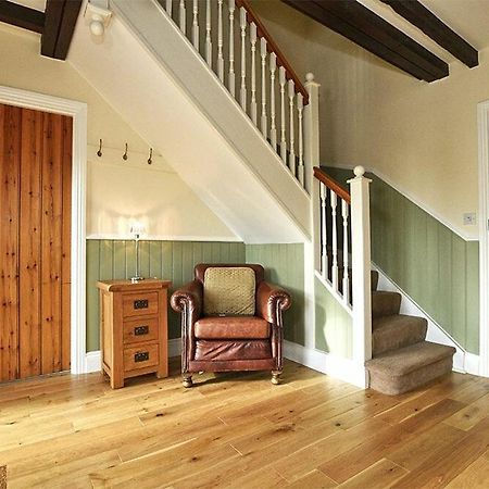 Goldfinch Villa Lucker Bagian luar foto